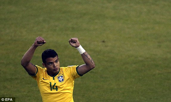 Thiago Silva tỏa sáng góp công lớn giúp Brazil chiến thắng trước Venezuela